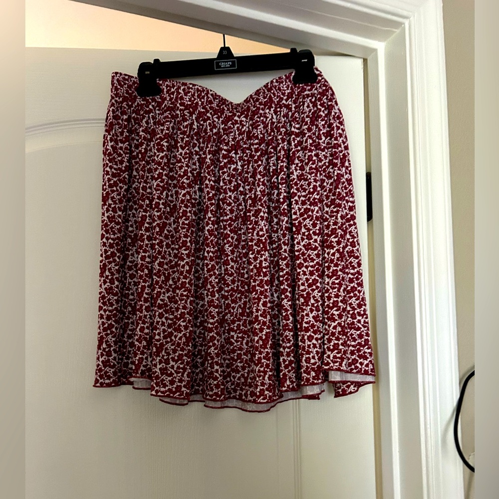 LOFT: Floral, Mid- Skirt
